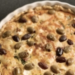 Chévrepaj med oliver